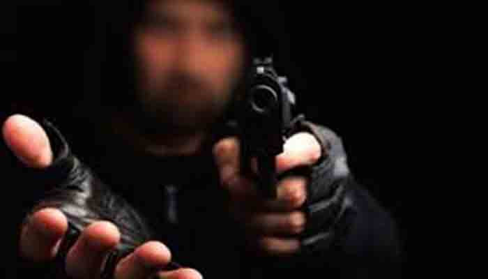 Emboldened by police failure, criminals rob three journalists, cop, petrol pump manager - Vimarsana News