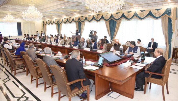 PM Shehbaz chairing cabinet meeting. —APP