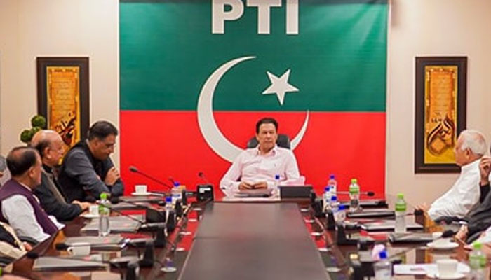 PTI Chairman Imran Khan attends a meeting with delegations of the National Press Club and Rawalpindi Islamabad Union of Journalists (RIUJ) at Banigala in Islamabad, on October 18, 2022. — Facebook/PTI
