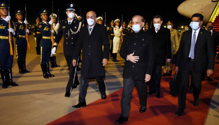 PM Shehbaz being presented with the guard of honour upon his arrival in Beijing on November 1, 2022. PID