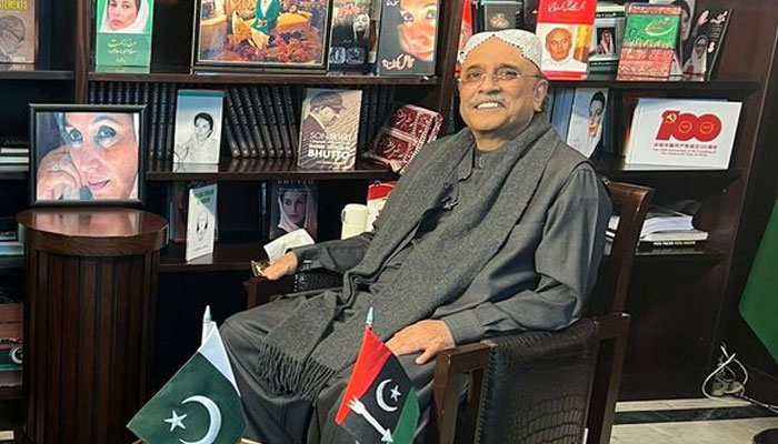 PPP Co-chairman Asif Ali Zardari before his television interview on December 1, 2022. Twitter