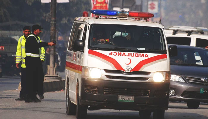 Eight killed in accident due to fog in DG Khan. The News/File