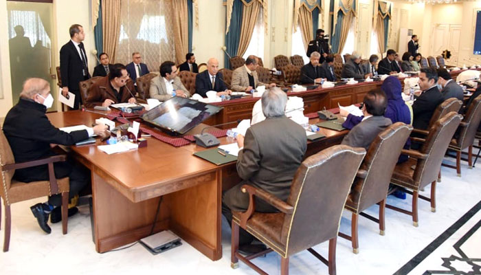 PM Shehbaz chairs a review meeting on the Kissan package in Islamabad on December 27, 2022. PID .