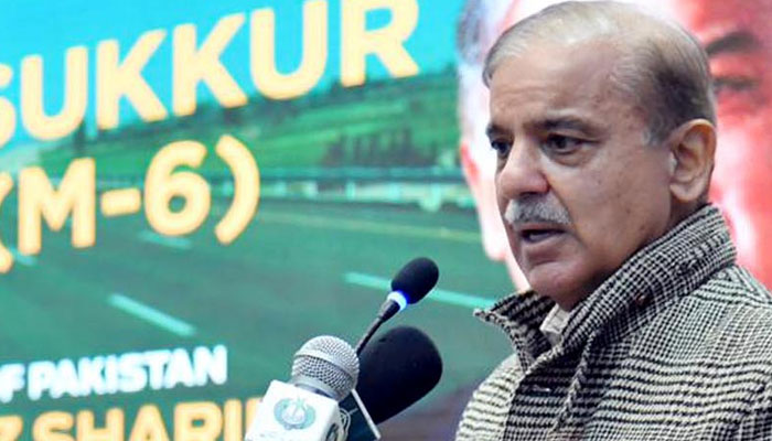 Prime Minister Shehbaz Sharif talking to a ceremony on December 13, 2022. - PID