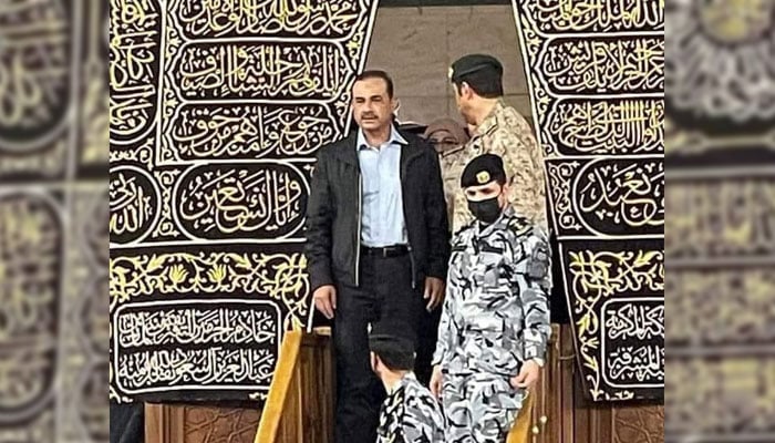 Chief of the Army Staff (COAS) General Asim Munir coming out of the Holy Kaaba. — Twitter