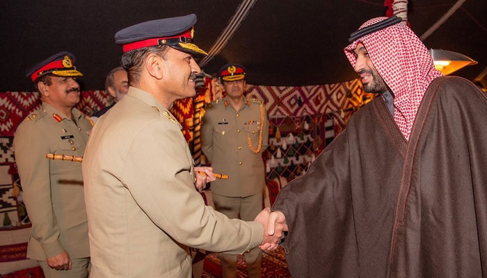 Saudi Arabia’s Crown Prince Mohammed bin Salman received Chief of army staff, General Syed Asim Munir in AI-UIA on January 9, 2023. Saudi News Agency  Saudi Arabia mulls $10bn investment, to raise deposit to $5bn 1029259 1729306 asim munir crown prince jan9 akhbar