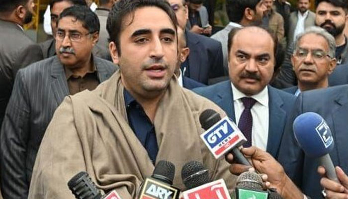 Foreign Minister Bilawal photographed while talking to the media in Larkana on December 28, 2022. Twitter