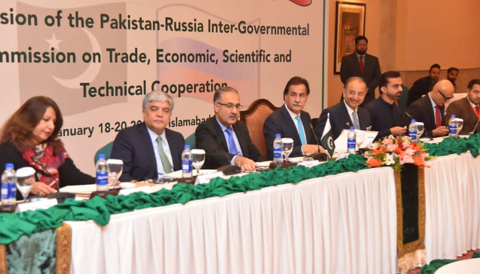 Economic Affairs Minister Ayaz Sadiq and Russia’s Energy Minister Nikolay Shulginov in a narrow-format meeting on the 8th session of IGC on January 20, 2023. PID