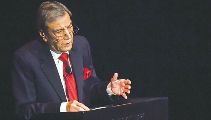 Iconic artist, orator Zia Mohyeddin's final act - Vimarsana News