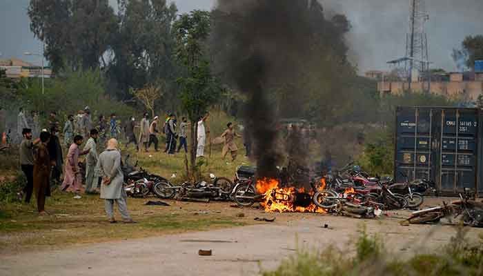Rioting at judicial complex: Imran, 17 key PTI leaders booked - Vimarsana News