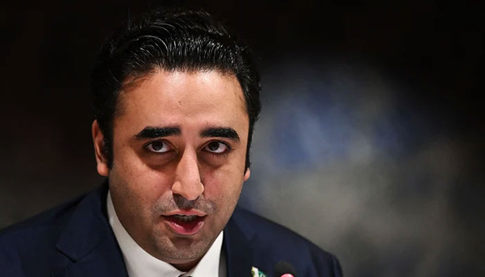 Foreign Minister Bilawal Bhutto Zardari delivers a speech during Pakistans Resilience to Climate Change conference in Geneva on January 9, 2023. — AFP