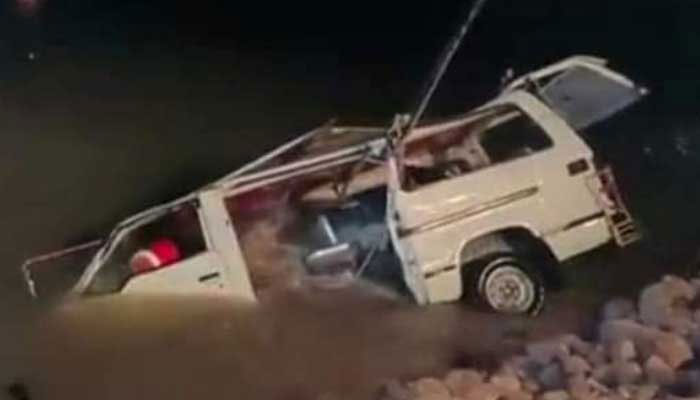 A still image of a passenger van that plunged into a ditch near Sehwan toll plaza. — Twitter/@ImamKeerio1/file
