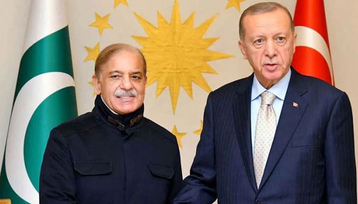 PM Shehbaz Sharif (Left) and president of Turkiye Recep Tayyip Erdogan. APP/File