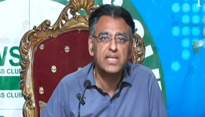 PTI leader Asad Umar addressing a press conference in Islamabad, on May 24, 2023, in this still taken from a video. — YouTube/GeoNews