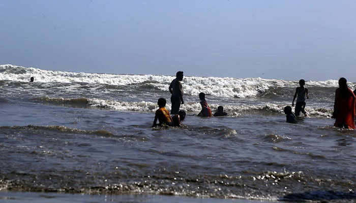 Evacuation begins as cyclone moves closer to Sindh - Vimarsana News