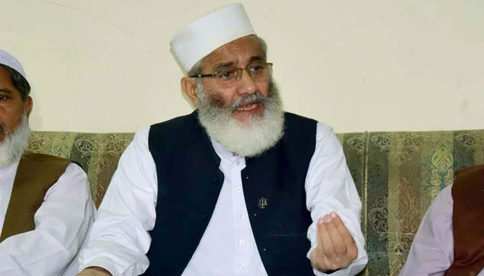 Jamaat-e-Islami (JI) Ameer Sirajul Haq talking to the media in this undated picture. — PPI/File