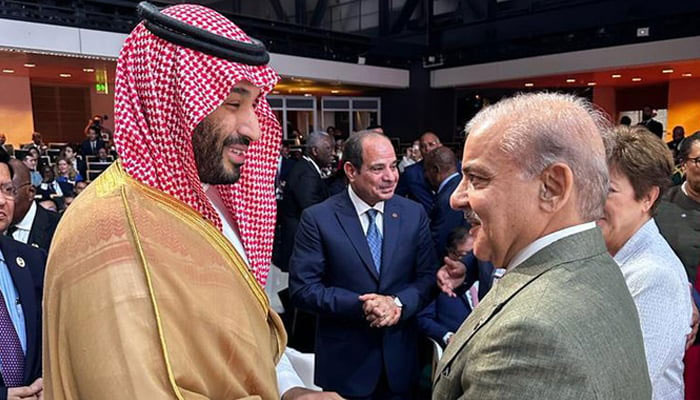 Prime Minister Shehbaz Sharif (right) meets Crown Prince of Saudi Arabia, Mohammed bin Salman, on the sidelines of the Summit for a New Global Financial Pact in Paris, France, on June 22, 2023. — PMs Office