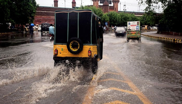 8 killed as rain, floods wreak havoc in KP, Punjab - Vimarsana News