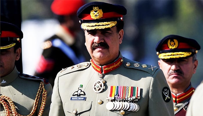 Gen Raheel Sharif at the change of command ceremony in 2013. ─ AFP/File