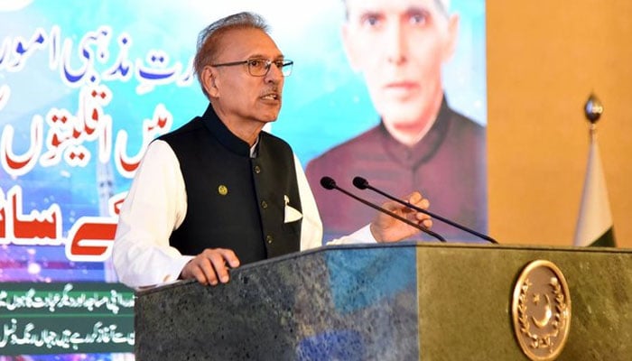 Alvi wants name of caretaker PM finalised by 12th. Twitter