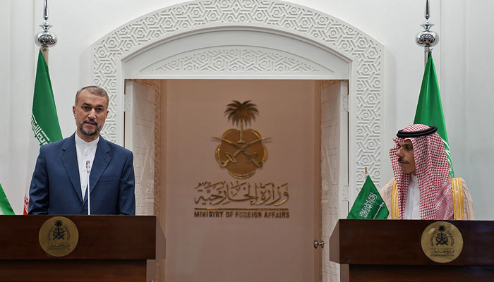 This picture shows Irans Foreign Minister Hossein Amir-Abdollahian (L) and his Saudi counterpart Faisal bin Farhan holding a joint press conference in Riyadh on August 17, 2023. — AFP