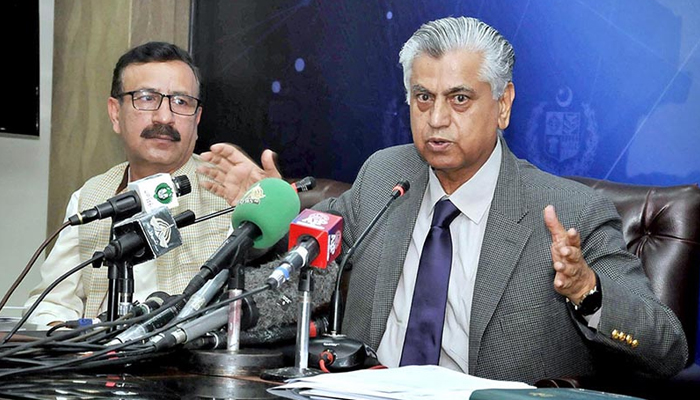 Caretaker Minister for Information and Broadcasting Murtaza Solangi while addressing a press conference. — PP/File