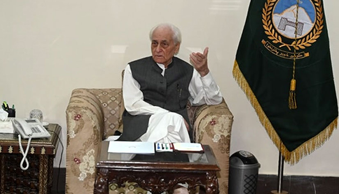 Caretaker Chief Minister Khyber Pakhtunkhwa (KP) Muhammad Azam Khan while talking to the media. — Radio Pakistan/File