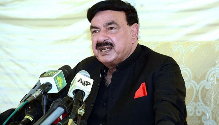 Sheikh Rashid addresses a press conference. — APP/File