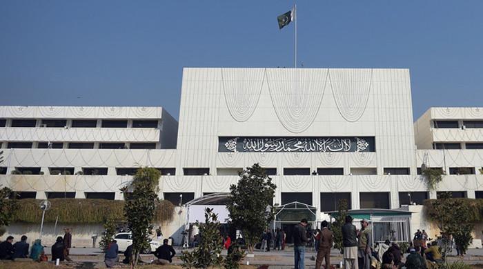 Govt mulls ordinance to make depts share data with FBR - Vimarsana News