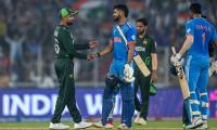 Pakistan choke as India record landslide World Cup win