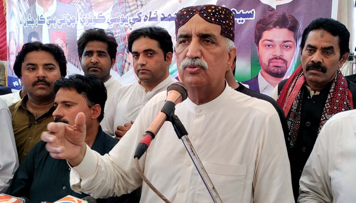 Peoples Party (PPP) Senior Leader, Khursheed Shah addresses during public gathering meeting held in Sukkur on Friday, August 18, 2023. — PPI