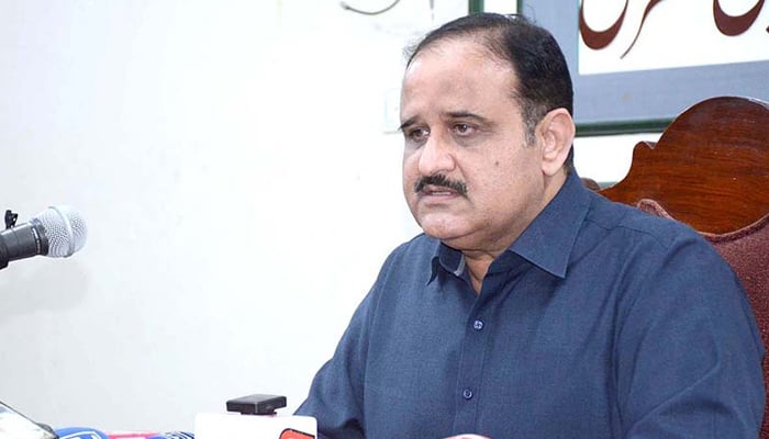 Former Chief Minister Punjab Usman Buzdar speaks during a press conference at Quetta Press Club. — APP/File