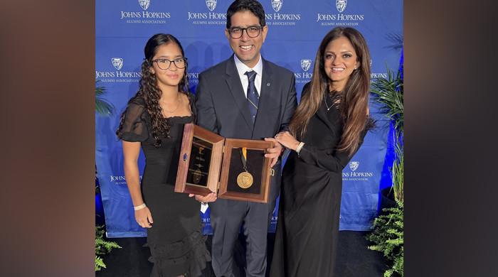 AKU Dean Adil Haider receives prestigious Johns Hopkins Alumnus award - Vimarsana News