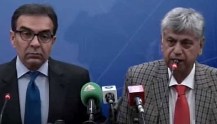 Caretaker Energy Minister Mohammad Ali (Lef) and caretaker Information Minister addressing a press conference in Islamabad in this still taken from a video on Sep 6, Wednesday. — YouTube/GeoNews