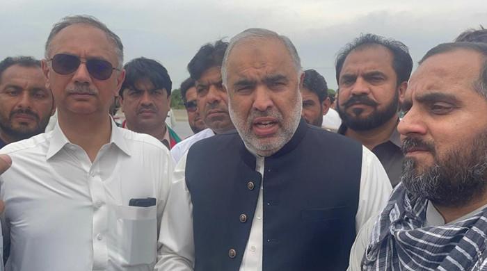 Qaiser Rasool Qaiser irked by release of pictures, video of meeting with Fazl
