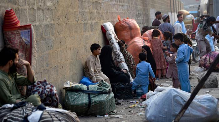 100 rounded up in Karachi as action against undocumented aliens begins - Vimarsana News