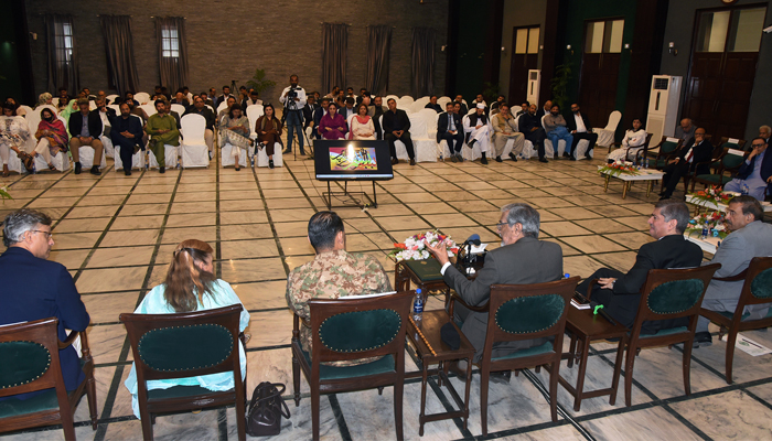 Caretaker Sindh Chief Minister Justice (R ) Maqbool Baqar speaks as he meets with the participants of the National Defence University 25th Security Workshop at CM House on November 2, 2023. — X/@SindhCMHouse