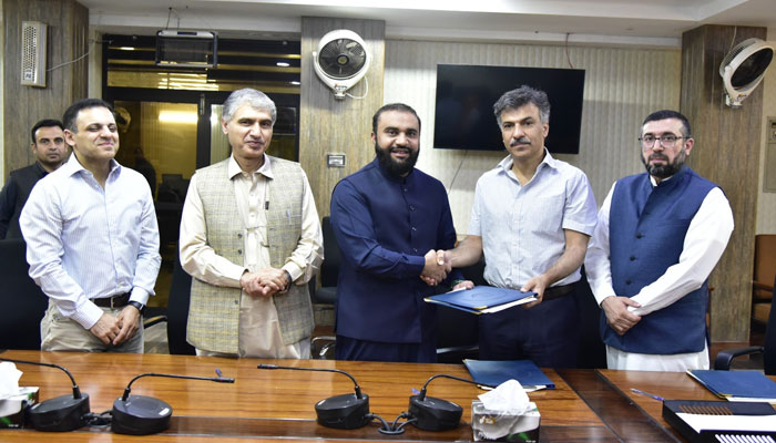 KMU VC Prof Dr. Ziaul Haq, Dr. Abdul Jalil Khan, Head Department of Family Medicine, Prof. Dr. Shehzad Akbar, Medical Director HMC and Prof Dr Zahid Aman of KGMC signed the MoU. . — Facebook/Department of Family Medicine-KMU