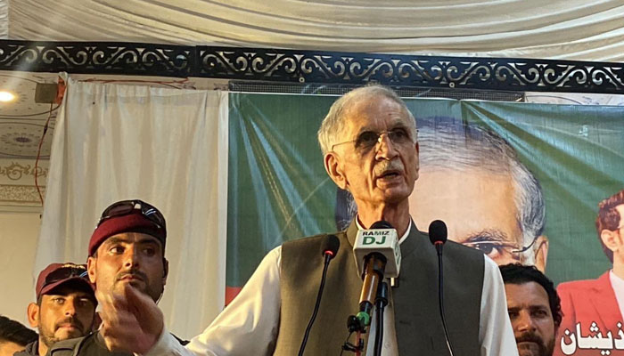 In this photo released on Nov 4, 2023, Pakistan Tehreek-e-Insaf-Parliamentarians (PTIP) Chairman and former chief minister Pervez Khattak addresses a rally in Malakand.  — X/ImIqbalWazir