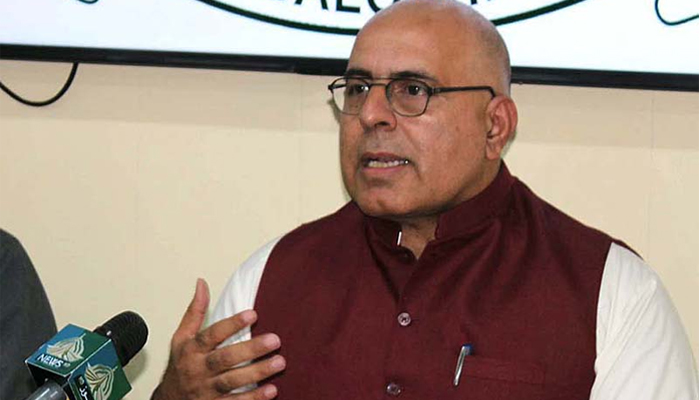 Caretaker Information Minister Jan Achakzai addresses a press conference at DGPR in this image released on September 21, 2023. — APP