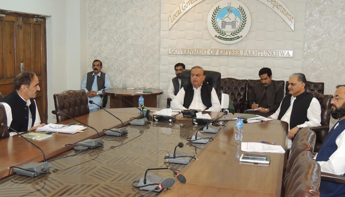 Caretaker Minister for Local Government and Public Health Engineering Aamir Durrani chairs a meeting to discuss preparations for the election on November 6, 2023. — Facebook/Engr Amer Durrani