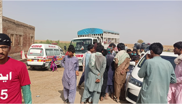 This image shows locals and Edhi officials on April 21, 2022. — Facebook/Edhi