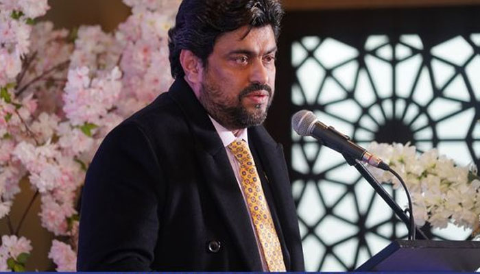 Sindh Governor Kamran Khan Tessori speaks in London at the Roadshow of SPL.. —Facebook/spl20official