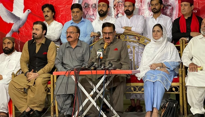 ANP Sindh President Shahi Syed addresses a press conference at the Mardan House in DHA on November 9, 2023. — Facebook/Awami National Party Sindh