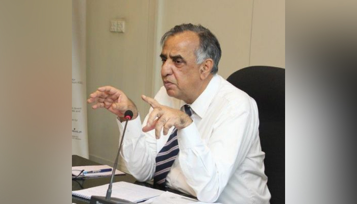 Former SECP Chairman Zafar Hijazi speaks during a meeting. — SECP website