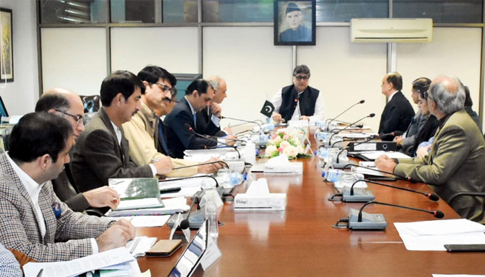 Caretaker Minister for Privatisation Fawad Hasan Fawad chairs a meeting of the Privatisation Board in Islamabad on Nov 10, 2023. — PID