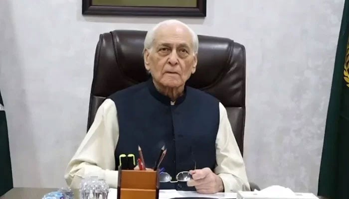 Former Caretaker Chief Minister Khyber Pakhtunkhwa Muhammad Azam Khan. — APP