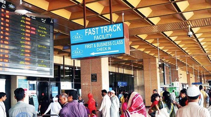 Two air passengers held with foreign currency, smuggled goods - Vimarsana News
