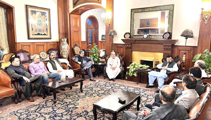 A delegation of Hayatabad Industrialists Association while meeting with the KP Governor Ghulam Ali on November 13, 2023. — Facebook/Haji Ghulam Ali Governor Khyber Pakhtunkhwa