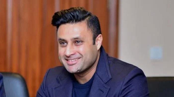 Usman Buzdar was a mistake but too late to sack him: Zulfi Bukhari - Vimarsana News